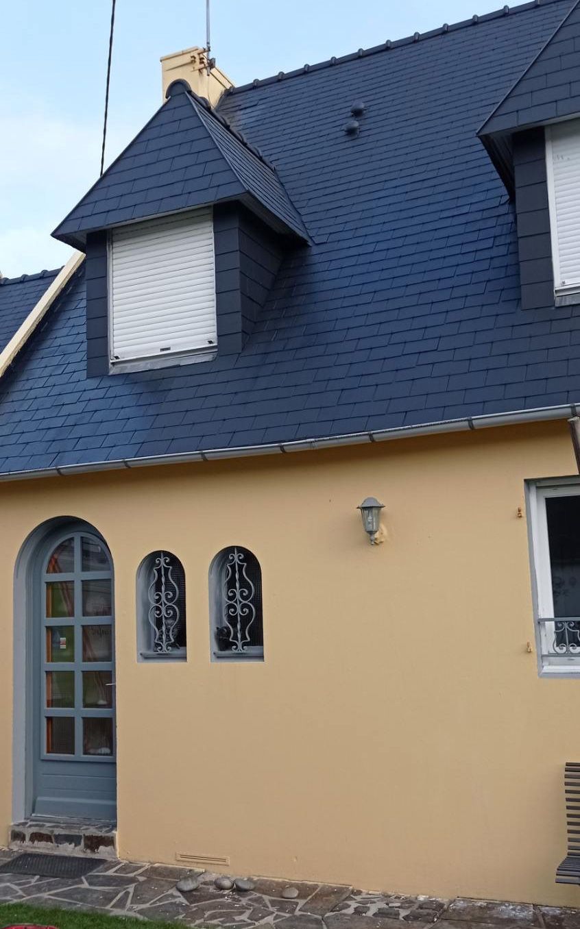 Après chantier d'hydrofugation de toiture près de Brest dans le Finistère Nord Après chantier d'hydrofugation de toiture près de Brest dans le Finistère Nord